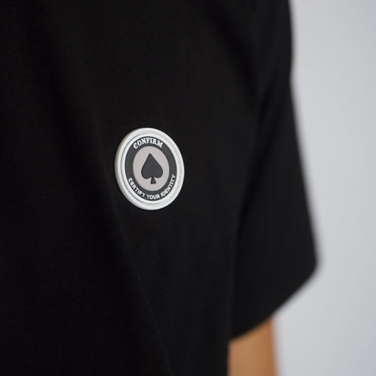 Confirm Signature heren T-shirt in zwart met slim fit, ronde hals en Confirm rubber badge
