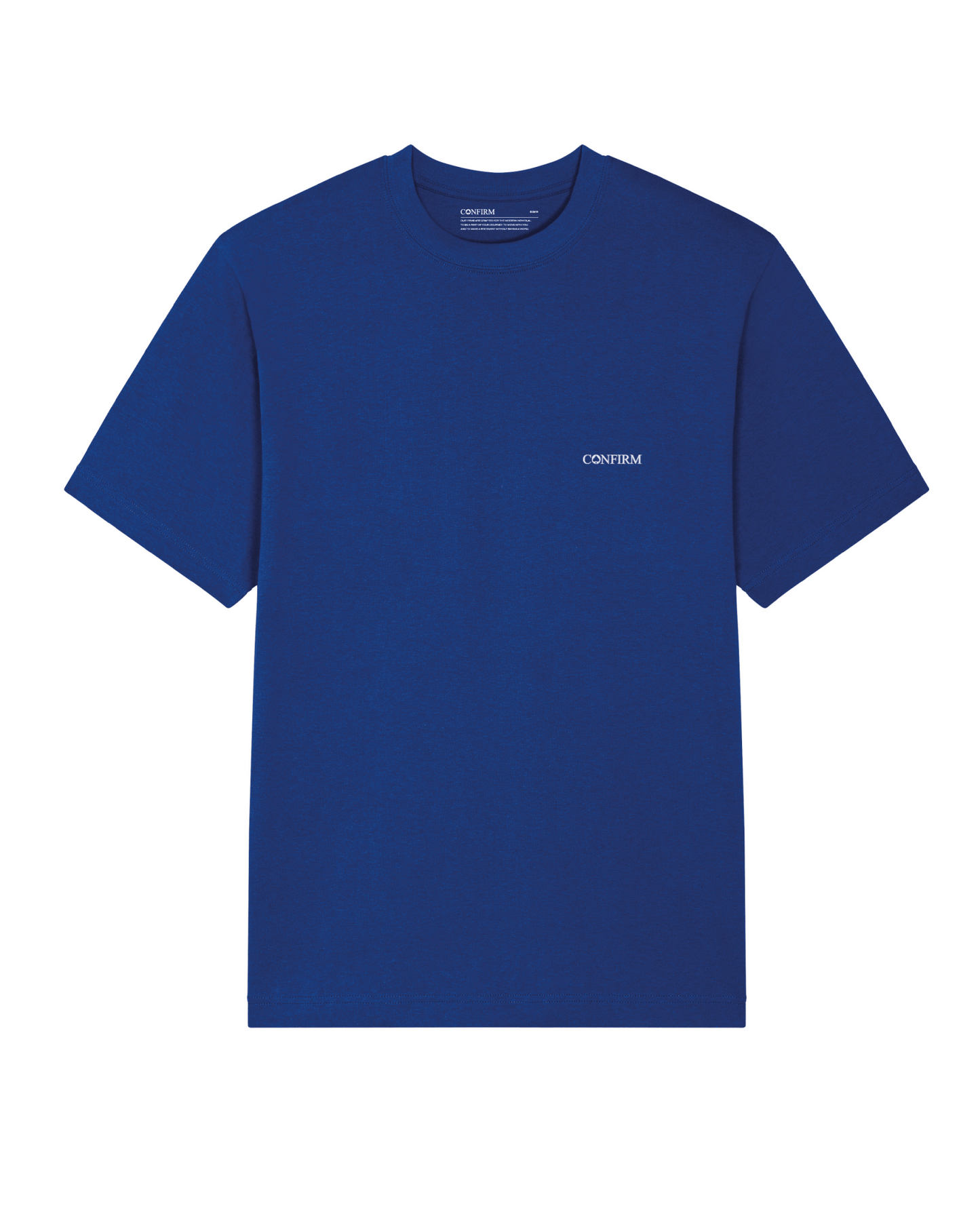 Blauw T-shirt met korte mouwen en een minimalistische 3D injection print op de linkerborst, gemaakt van 70% organisch en 30% gerecycled katoen.